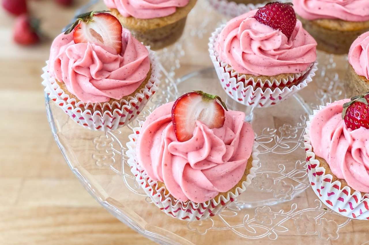 <i class='fas fa-star' aria-hidden='true'></i> Cupcakes fraises
